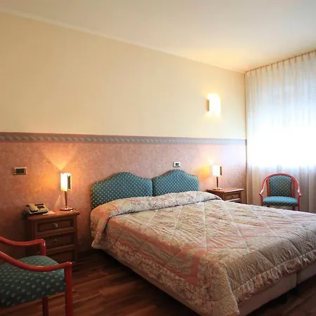 Splendid Venezia فندق كورتينا دامبيتزو