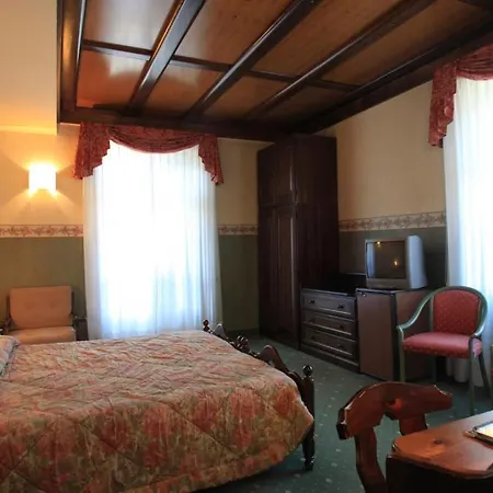 فندق Splendid Venezia كورتينا دامبيتزو