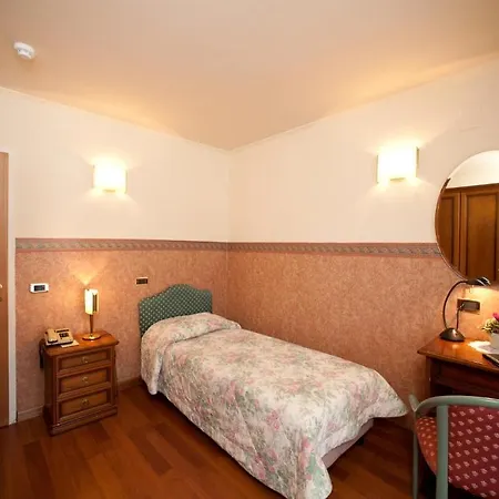 Ξενοδοχείο Splendid Venezia 4*